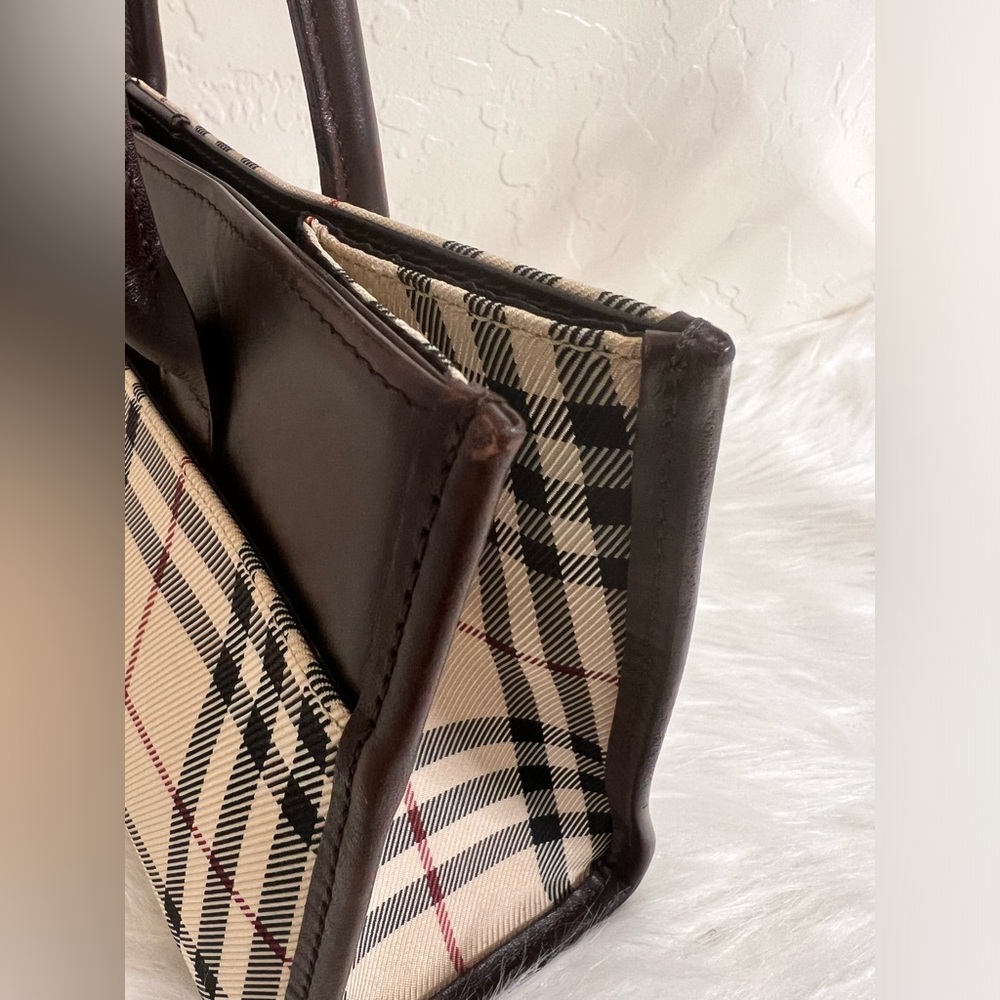 Burberry Nova Check Tote Bag - Picture 8 of 17